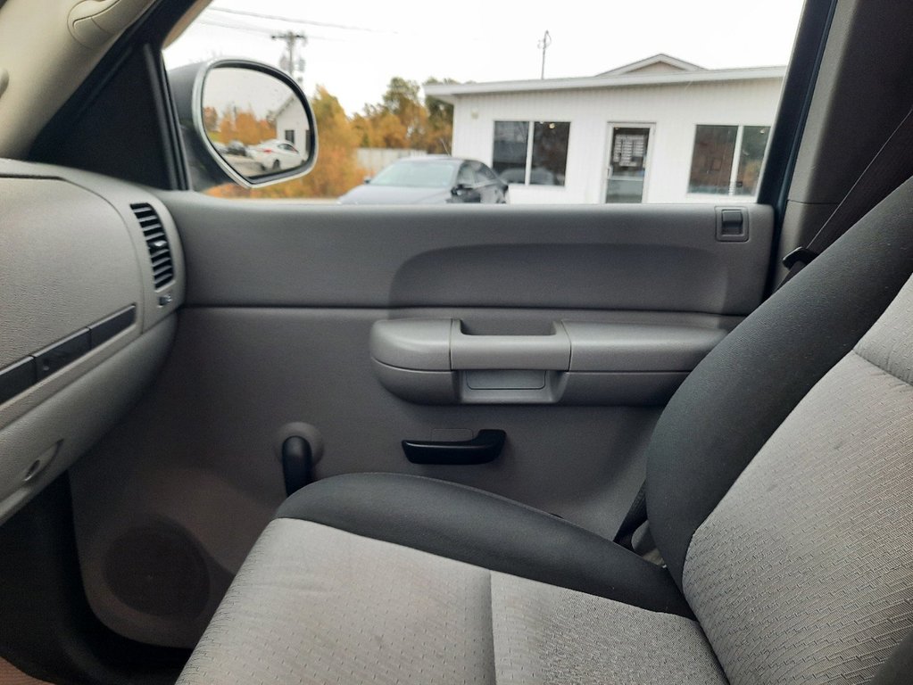 2008  Silverado 1500 LS in Hebbville, Nova Scotia - 16 - w1024h768px