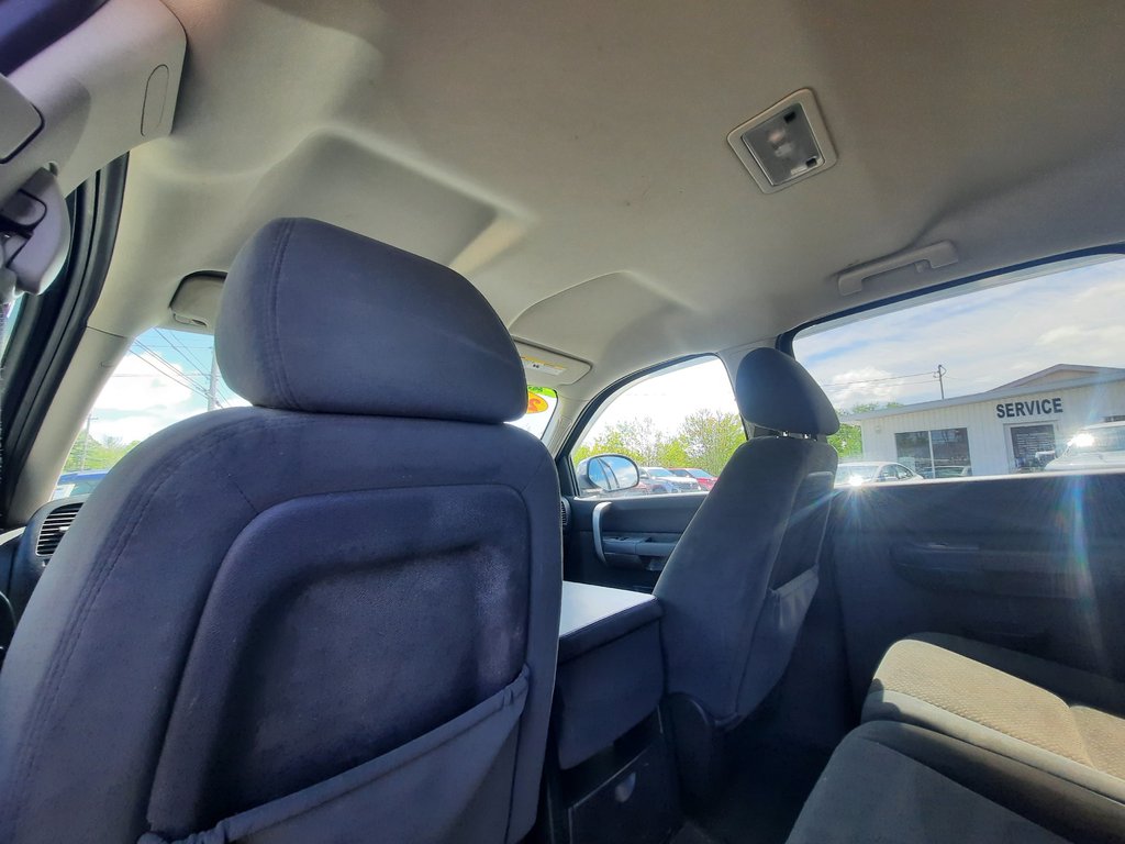 2008 Chevrolet Silverado 1500 LT in Hebbville, Nova Scotia - 22 - w1024h768px