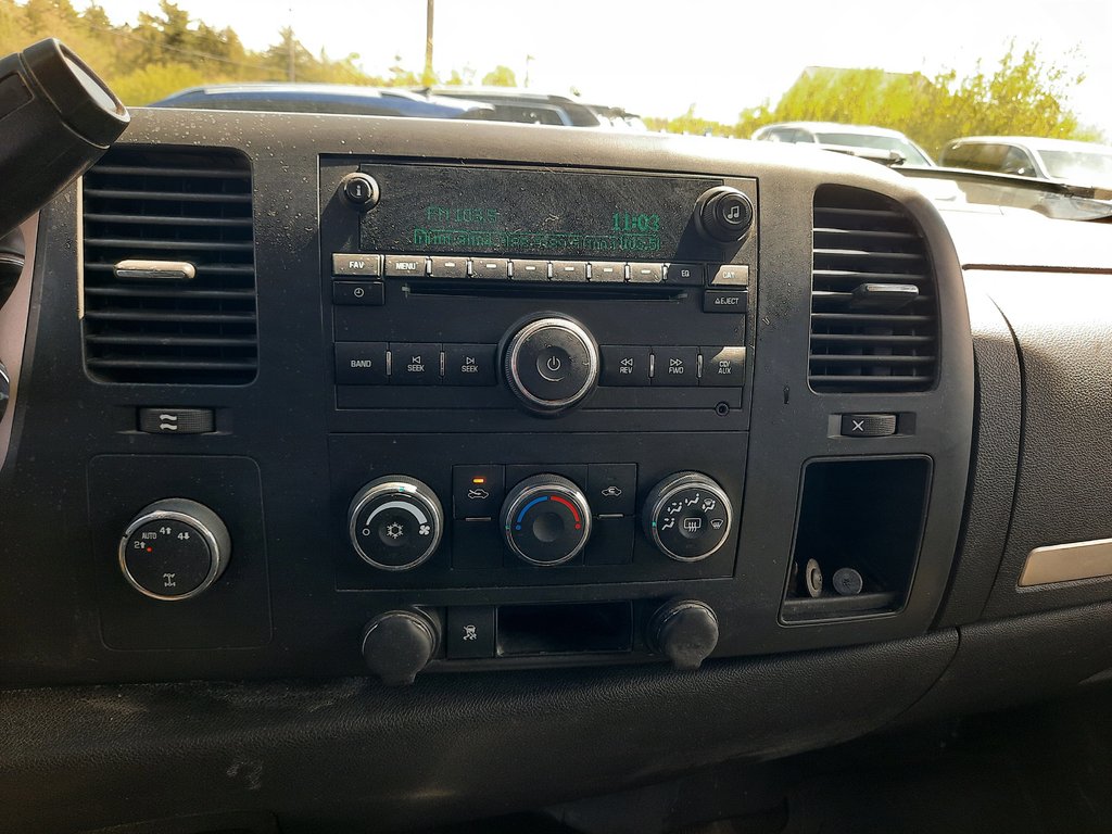 2008 Chevrolet Silverado 1500 LT in Hebbville, Nova Scotia - 14 - w1024h768px