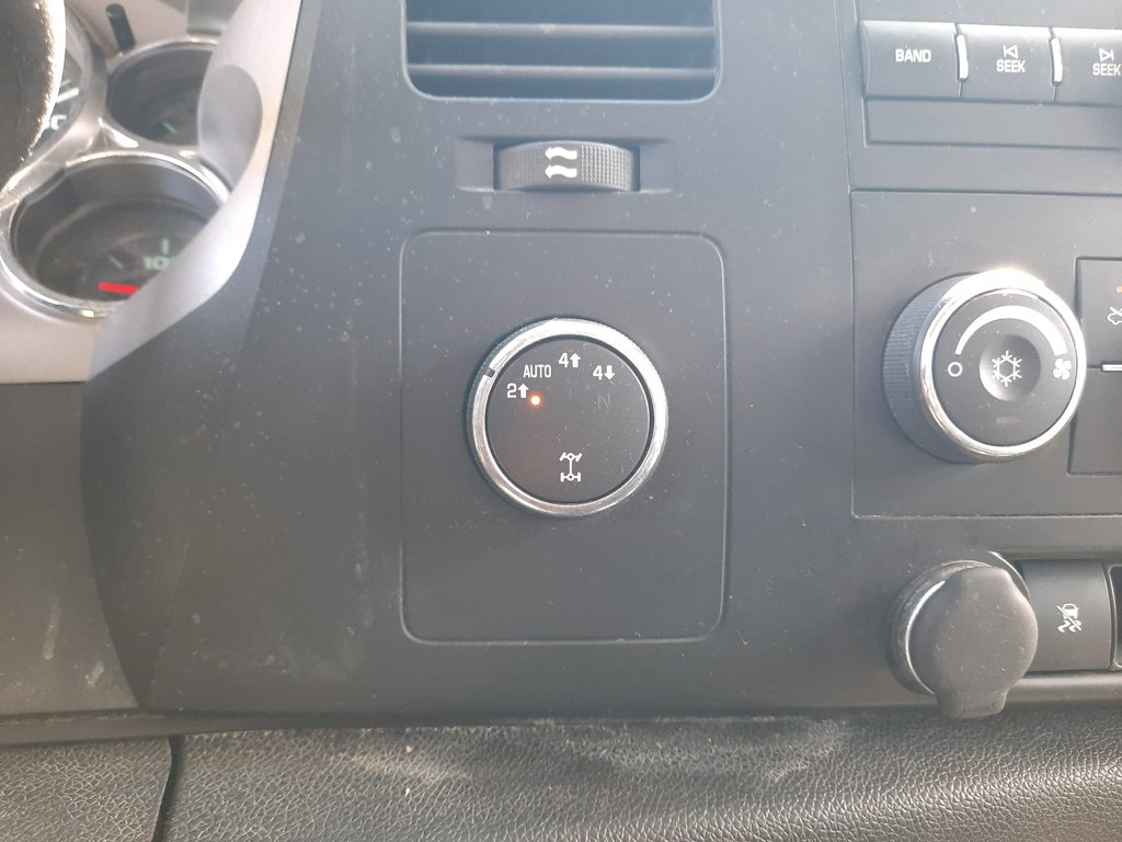 2008 Chevrolet Silverado 1500 LT in Hebbville, Nova Scotia - 13 - w1024h768px