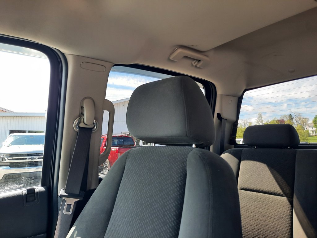 2008 Chevrolet Silverado 1500 LT in Hebbville, Nova Scotia - 18 - w1024h768px