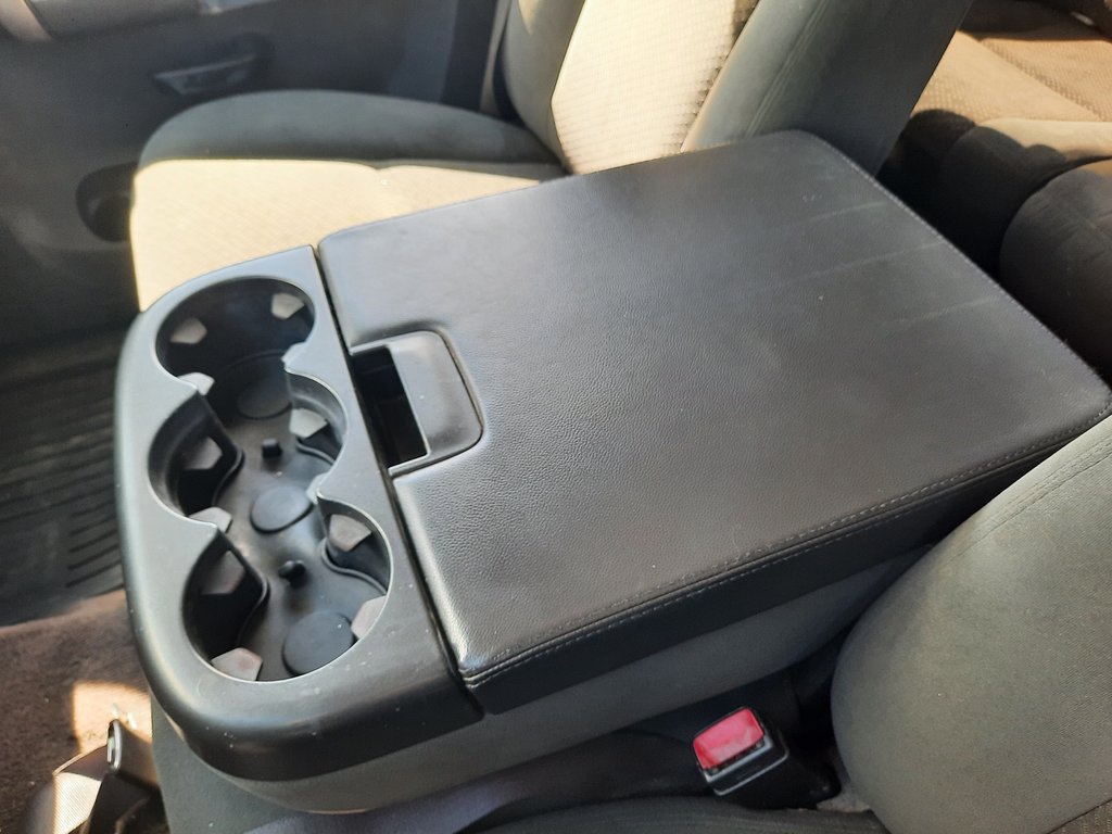 2008 Chevrolet Silverado 1500 LT in Hebbville, Nova Scotia - 15 - w1024h768px