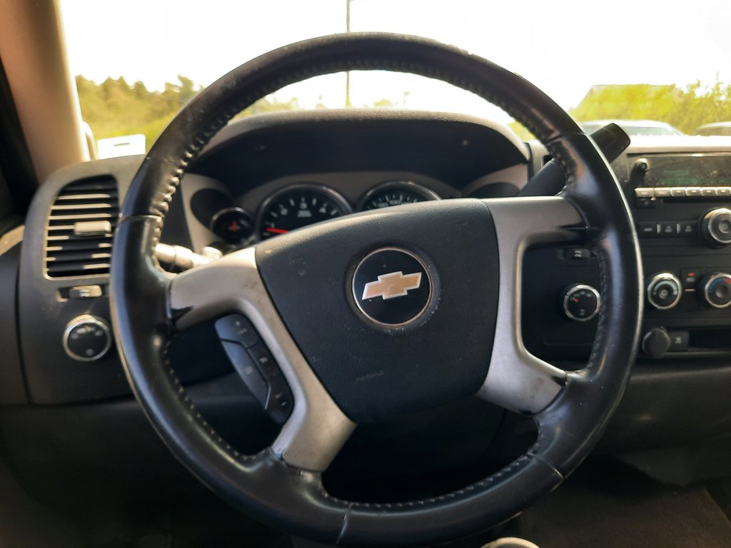 2008 Chevrolet Silverado 1500 LT in Hebbville, Nova Scotia - 11 - w1024h768px