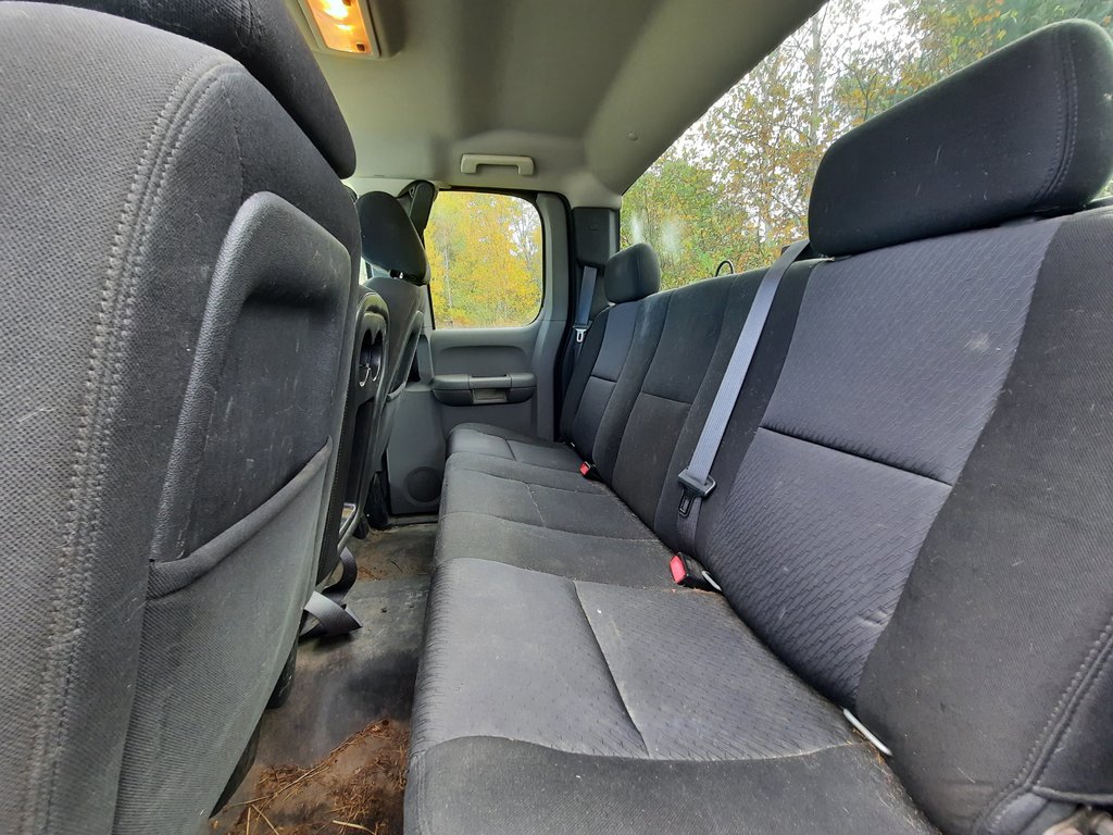 2010 Chevrolet Silverado 1500 WT in Hebbville, Nova Scotia - 15 - w1024h768px