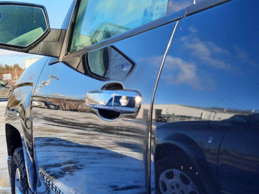 2014 Chevrolet Silverado 1500 LTZ w/2LZ in Hebbville, Nova Scotia - 9 - w1024h768px