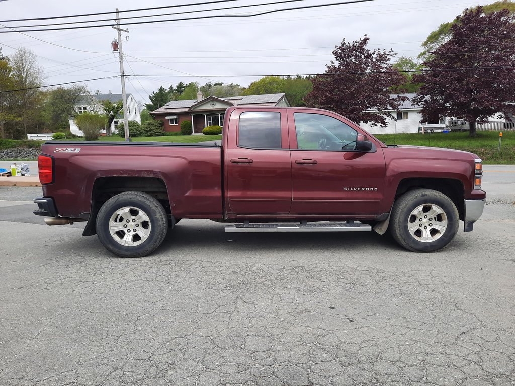 2015 Chevrolet Silverado 1500 LT in Hebbville, Nova Scotia - 4 - w1024h768px