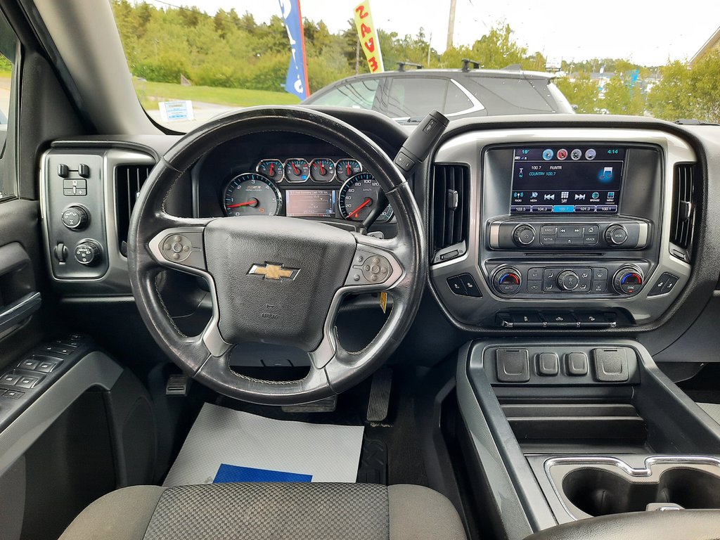 2017 Chevrolet Silverado 1500 LT in Hebbville, Nova Scotia - 28 - w1024h768px