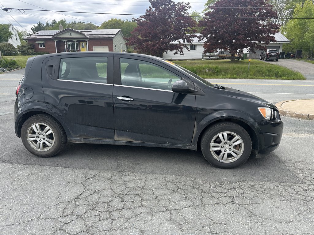 2013 Chevrolet Sonic LT in Hebbville, Nova Scotia - 3 - w1024h768px