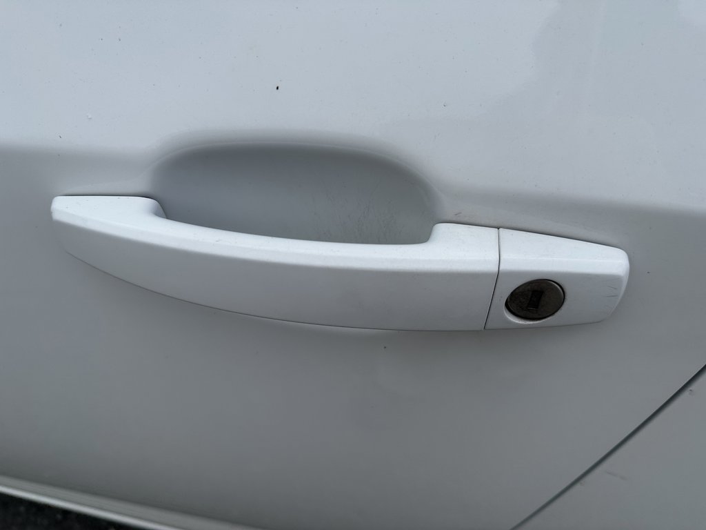 2016 Chevrolet Sonic LT in Hebbville, Nova Scotia - 7 - w1024h768px