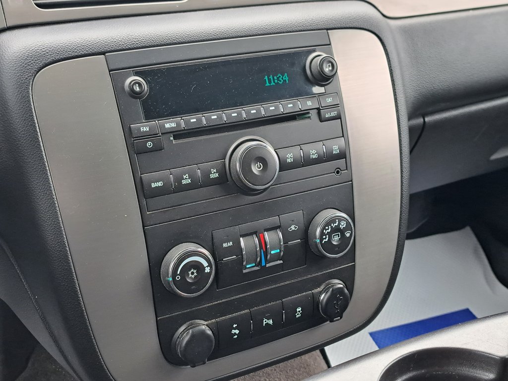 2014 Chevrolet Suburban LS in Hebbville, Nova Scotia - 17 - w1024h768px