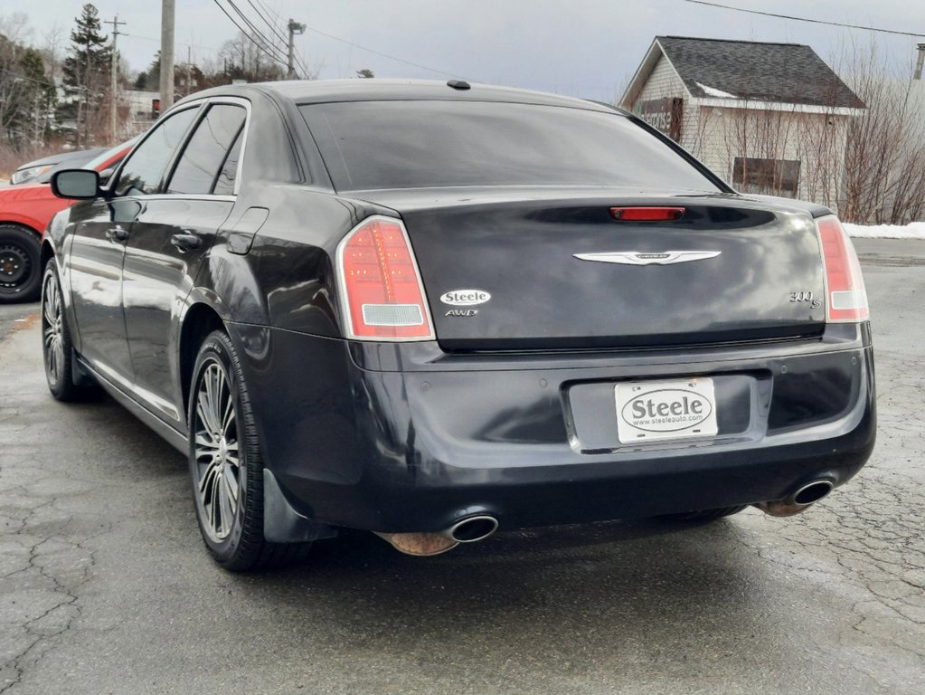 2014 Chrysler 300 S in Hebbville, Nova Scotia - 8 - w1024h768px