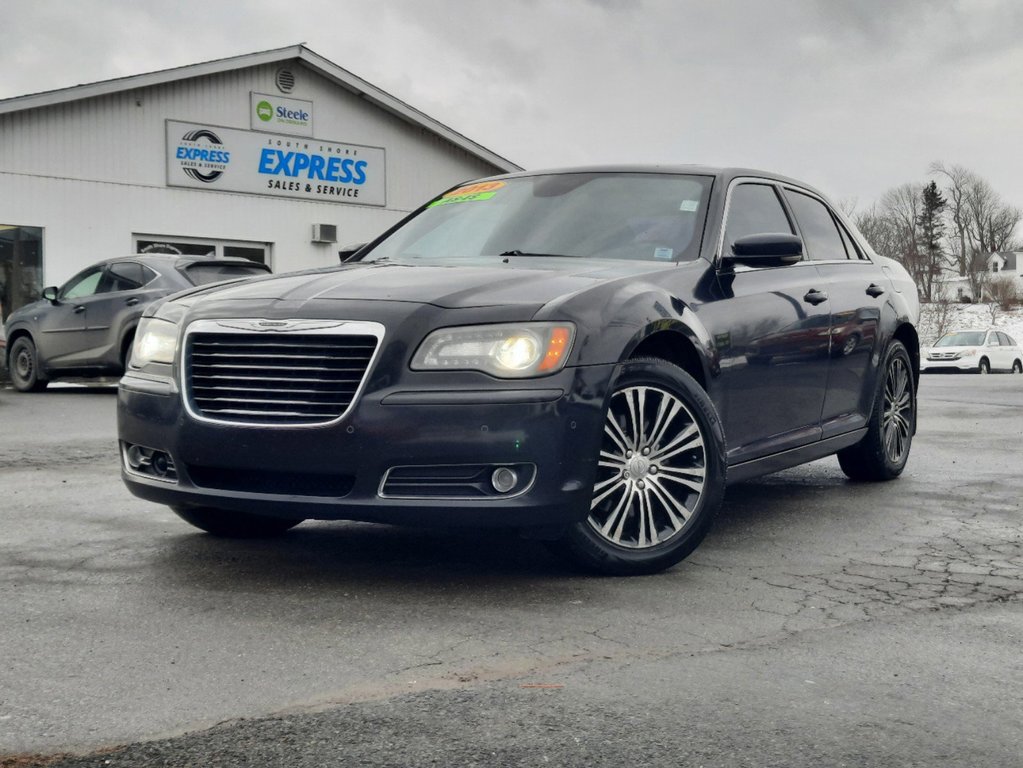 2014 Chrysler 300 S in Hebbville, Nova Scotia - 1 - w1024h768px