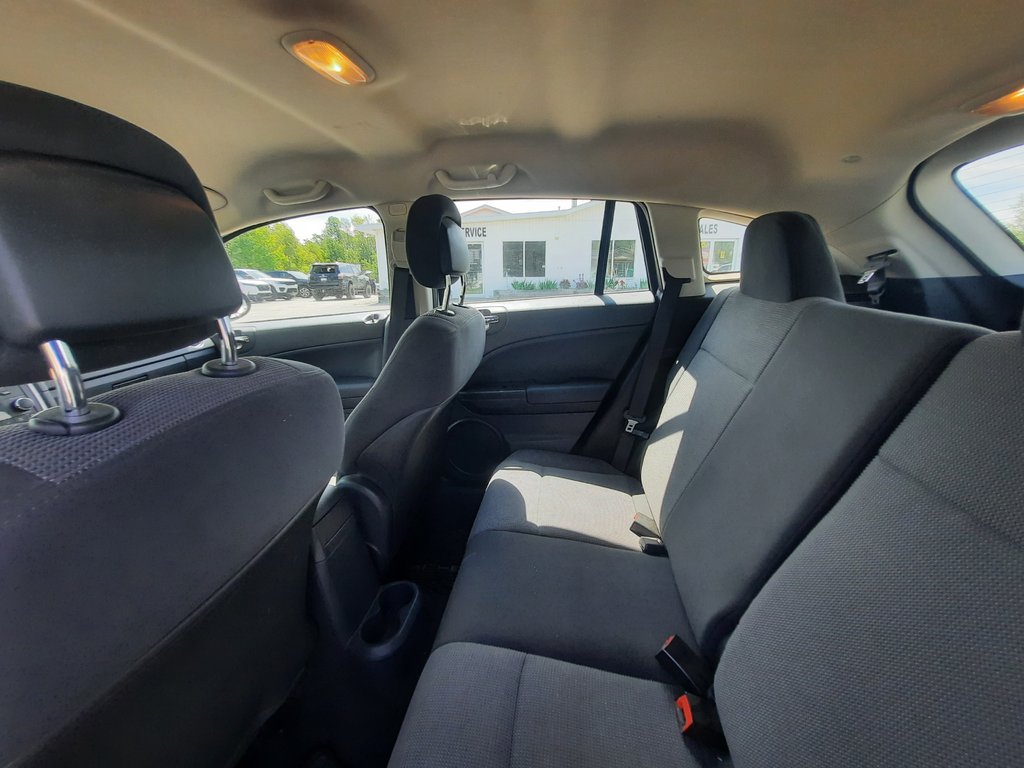 2011 Dodge Caliber SXT in Hebbville, Nova Scotia - 22 - w1024h768px