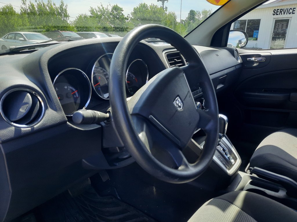 2011 Dodge Caliber SXT in Hebbville, Nova Scotia - 3 - w1024h768px