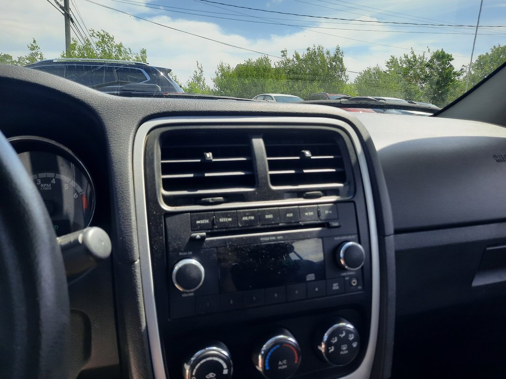 2011 Dodge Caliber SXT in Hebbville, Nova Scotia - 14 - w1024h768px