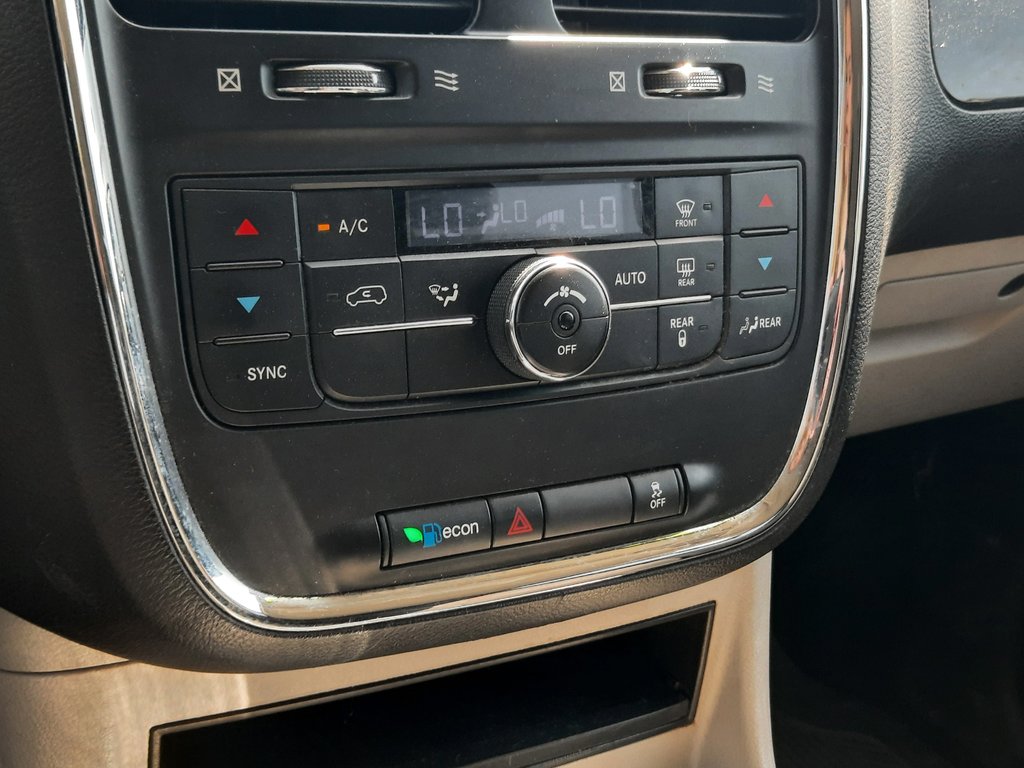 2012 Dodge Grand Caravan Crew in Hebbville, Nova Scotia - 16 - w1024h768px
