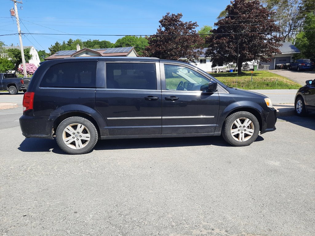 2012 Dodge Grand Caravan Crew in Hebbville, Nova Scotia - 5 - w1024h768px