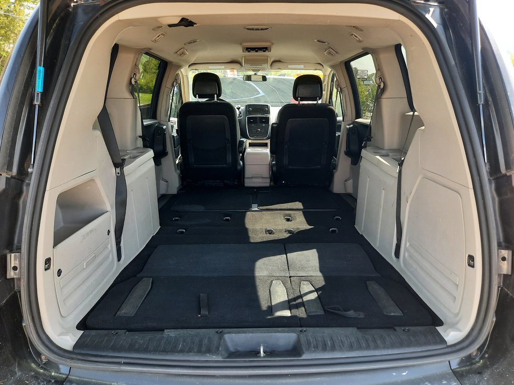 2012 Dodge Grand Caravan Crew in Hebbville, Nova Scotia - 8 - w1024h768px