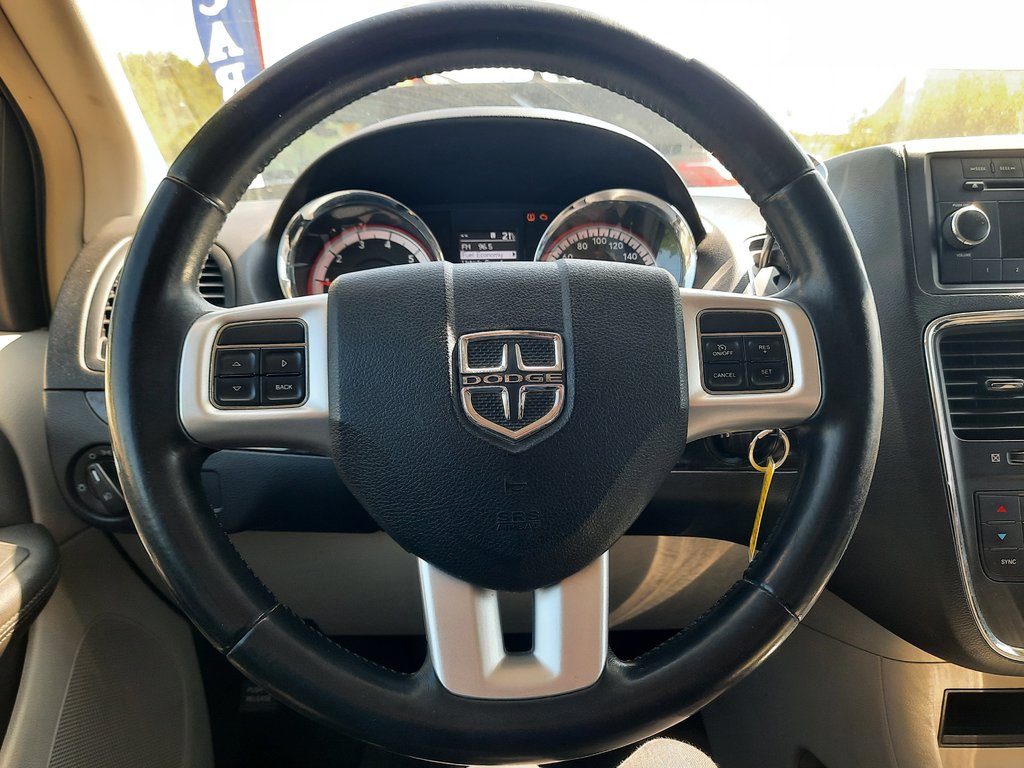 2012 Dodge Grand Caravan Crew in Hebbville, Nova Scotia - 13 - w1024h768px