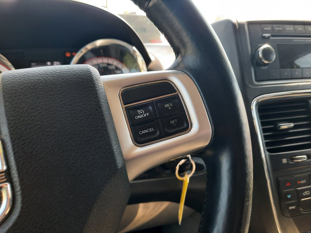 2012 Dodge Grand Caravan Crew in Hebbville, Nova Scotia - 12 - w1024h768px