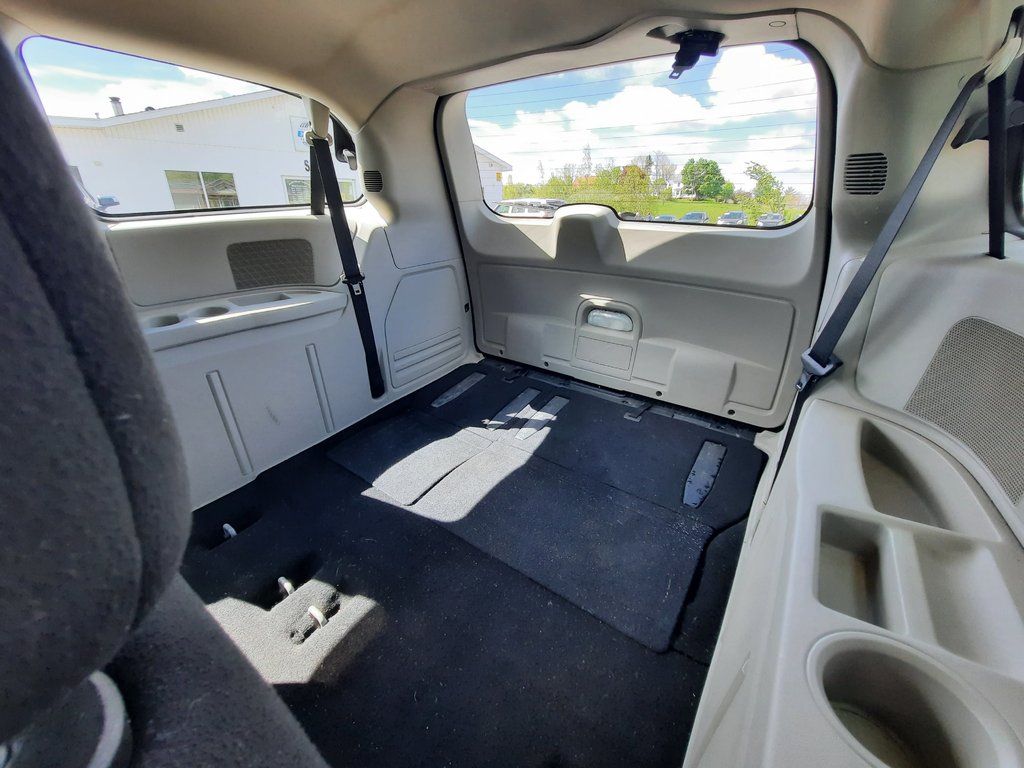 2014 Dodge Grand Caravan SE in Hebbville, Nova Scotia - 9 - w1024h768px