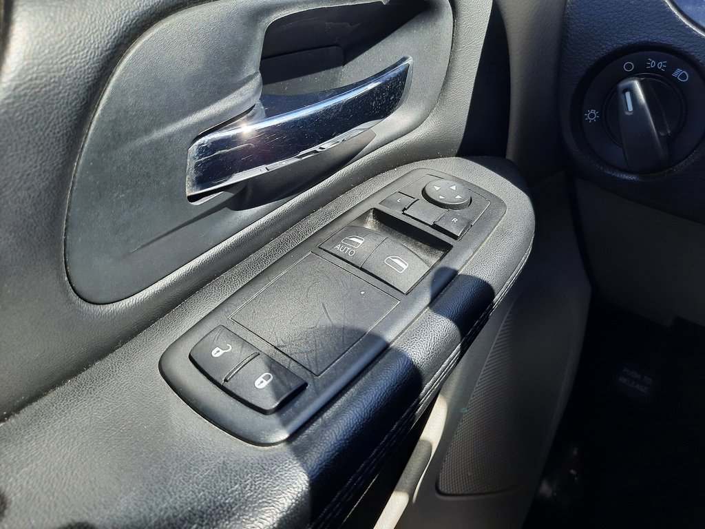 2014 Dodge Grand Caravan SE in Hebbville, Nova Scotia - 11 - w1024h768px