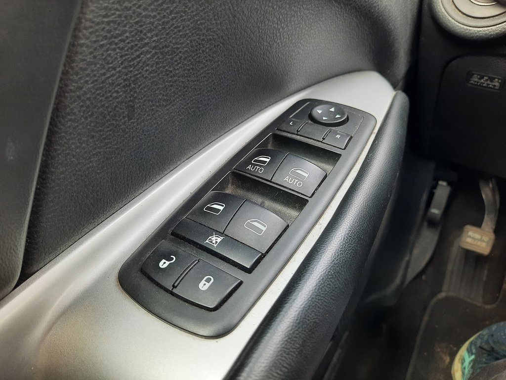 2014 Dodge Journey Limited in Hebbville, Nova Scotia - 9 - w1024h768px