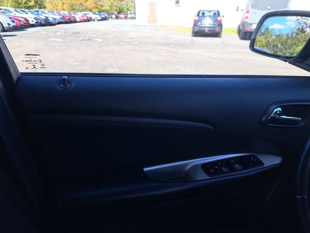 2014 Dodge Journey Limited in Hebbville, Nova Scotia - 13 - w1024h768px