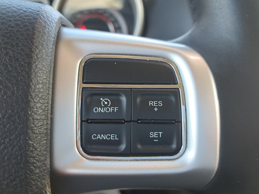 2014 Dodge Journey Limited in Hebbville, Nova Scotia - 16 - w1024h768px