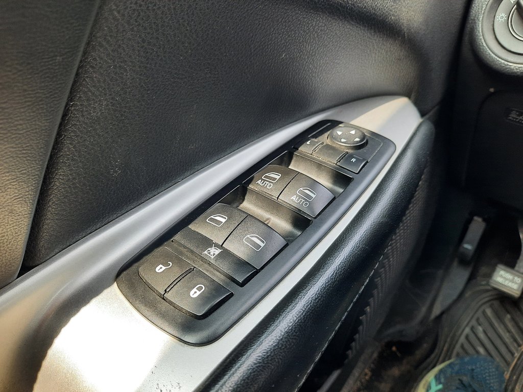 2017 Dodge Journey SXT in Hebbville, Nova Scotia - 9 - w1024h768px