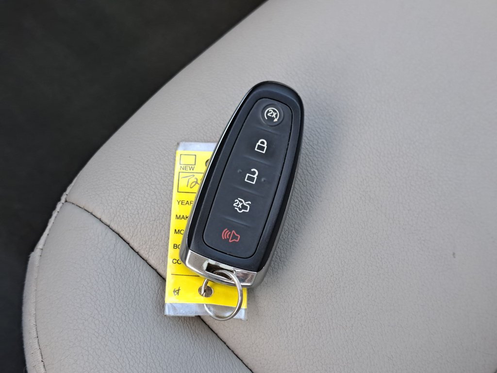 2013 Ford C-Max Hybrid SEL in Hebbville, Nova Scotia - 29 - w1024h768px