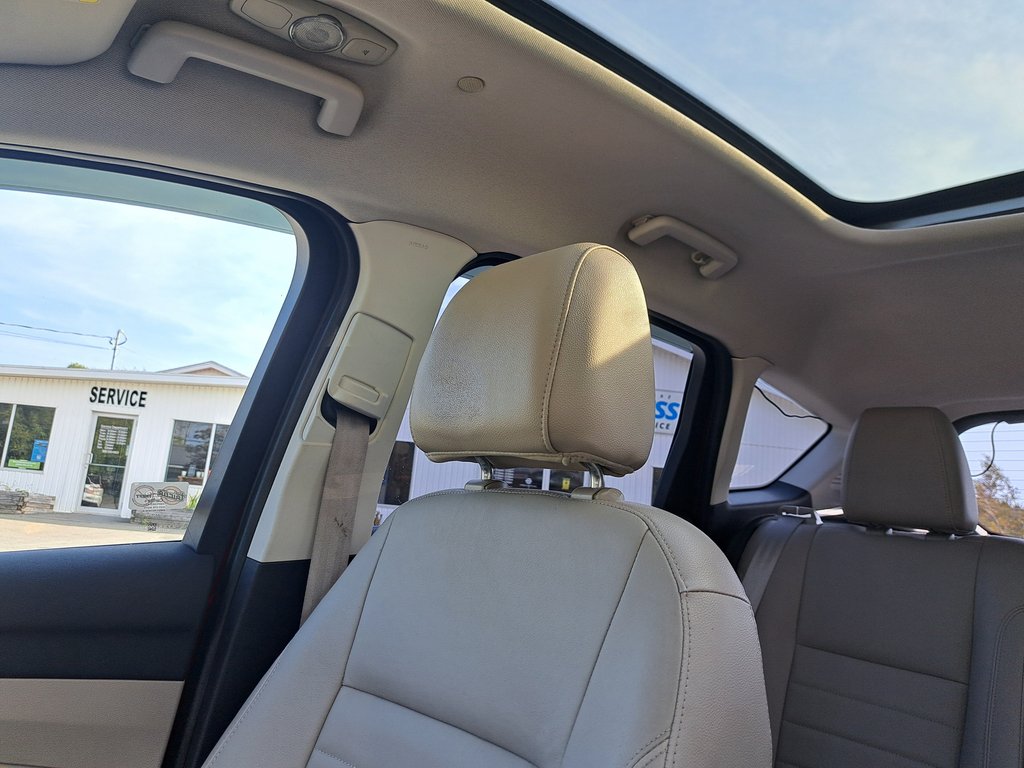 2013 Ford C-Max Hybrid SEL in Hebbville, Nova Scotia - 23 - w1024h768px