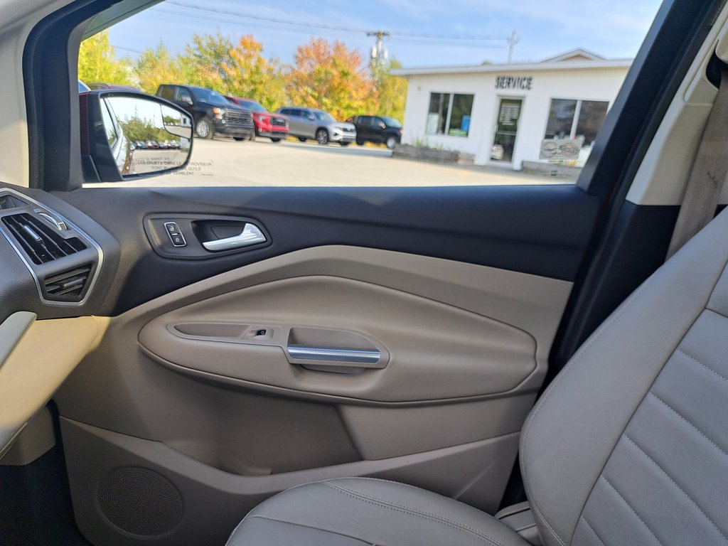 2013 Ford C-Max Hybrid SEL in Hebbville, Nova Scotia - 22 - w1024h768px
