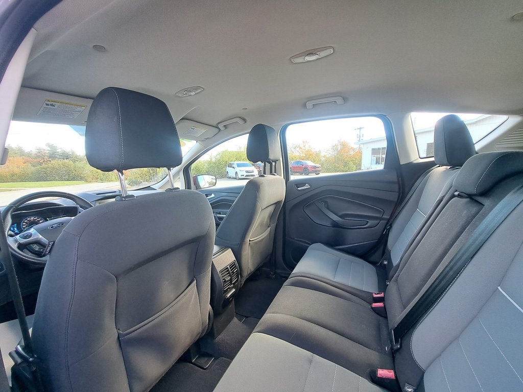 2014 Ford C-Max Hybrid SE in Hebbville, Nova Scotia - 24 - w1024h768px