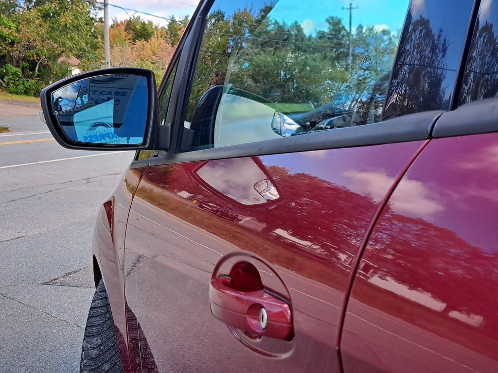 2014 Ford C-Max Hybrid SE in Hebbville, Nova Scotia - 9 - w1024h768px