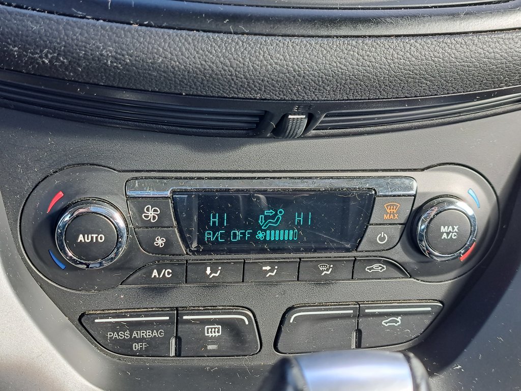 2014 Ford C-Max Hybrid SE in Hebbville, Nova Scotia - 17 - w1024h768px