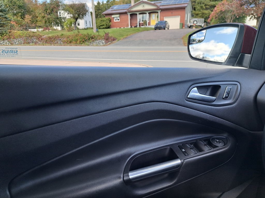 2014 Ford C-Max Hybrid SE in Hebbville, Nova Scotia - 10 - w1024h768px