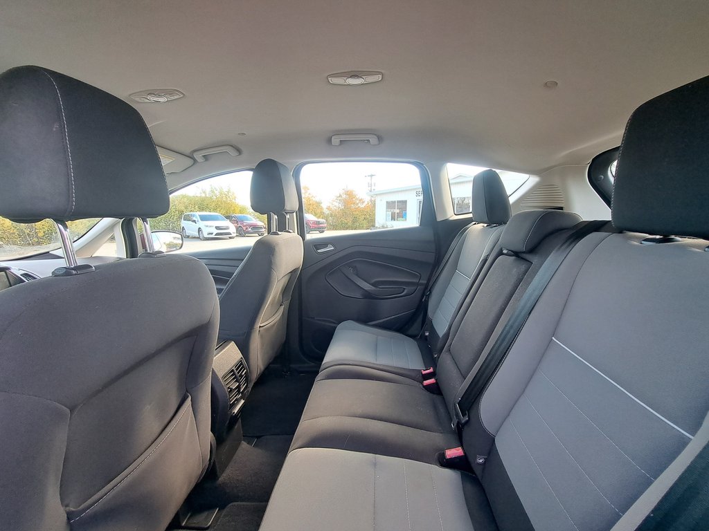 2014 Ford C-Max Hybrid SE in Hebbville, Nova Scotia - 25 - w1024h768px