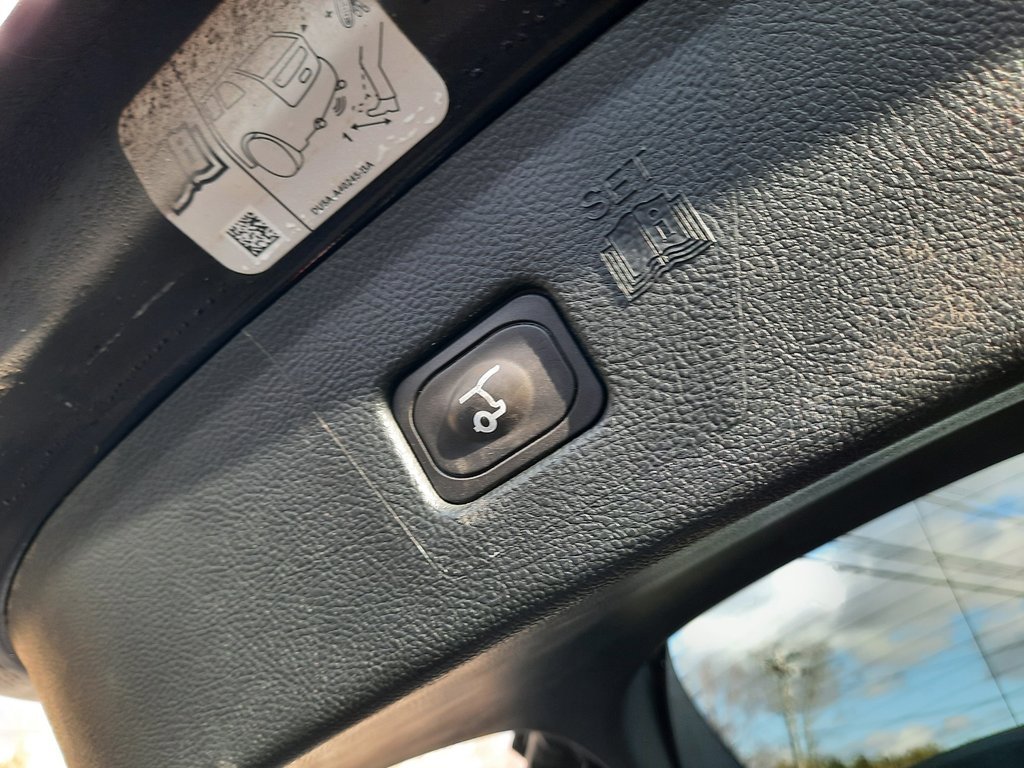 2019 Ford Edge Titanium in Hebbville, Nova Scotia - 10 - w1024h768px