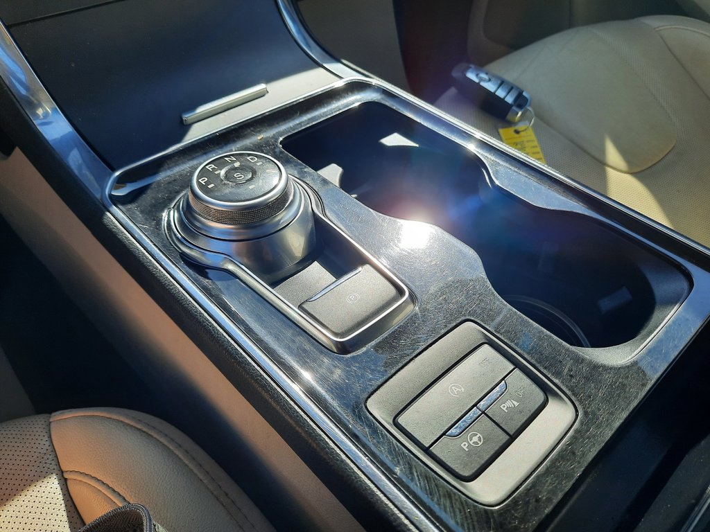 2020 Ford Edge Titanium in Hebbville, Nova Scotia - 20 - w1024h768px