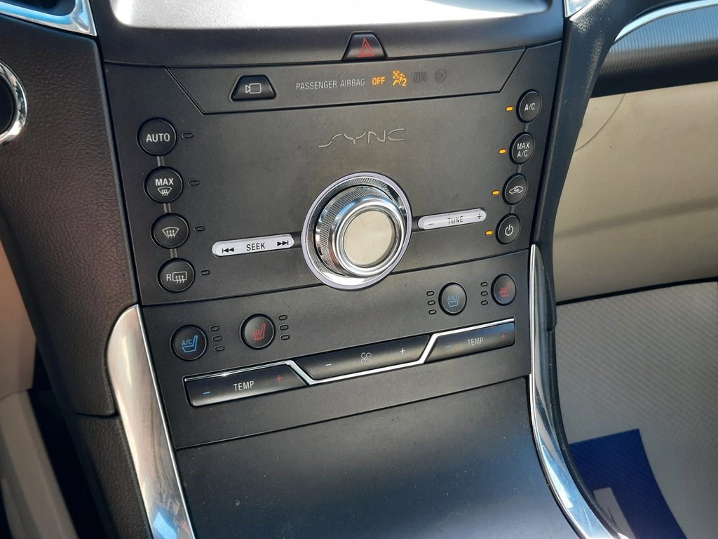 2020 Ford Edge Titanium in Hebbville, Nova Scotia - 19 - w1024h768px