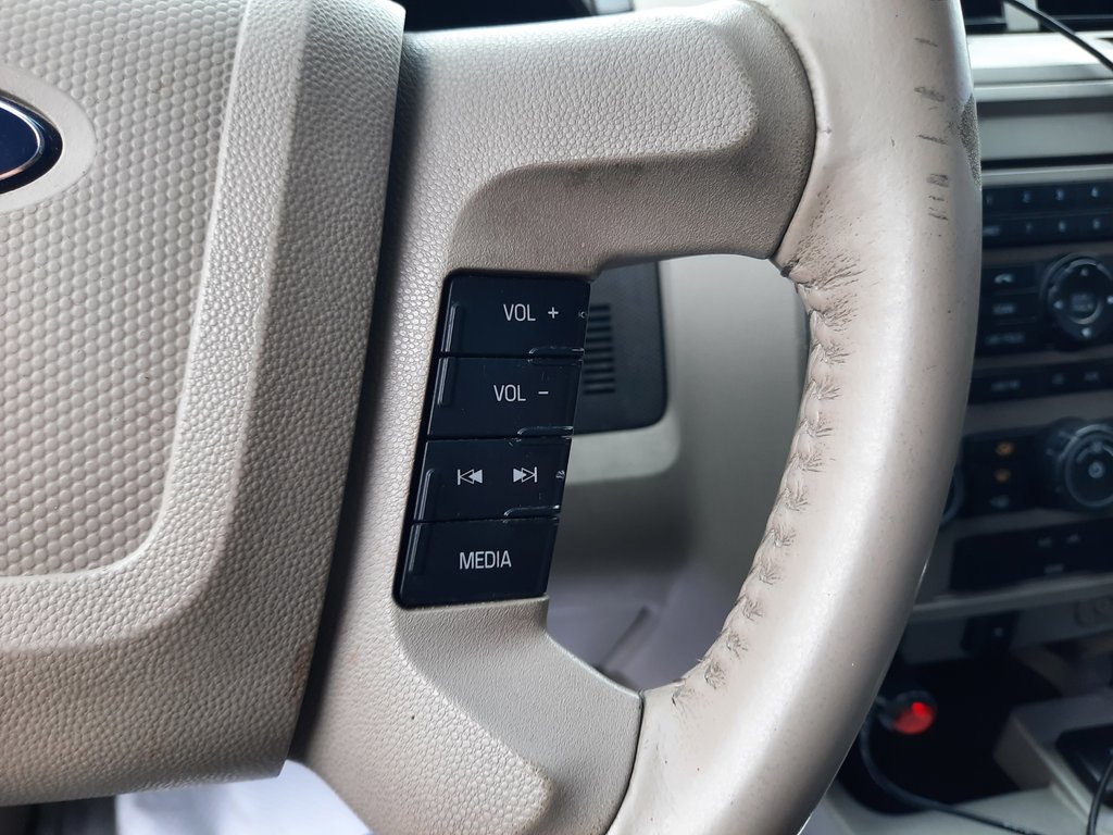 2009 Ford Escape Hybrid in Hebbville, Nova Scotia - 14 - w1024h768px
