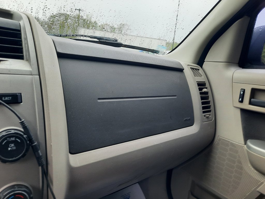 2009 Ford Escape Hybrid in Hebbville, Nova Scotia - 20 - w1024h768px