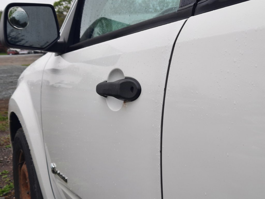 2009 Ford Escape Hybrid in Hebbville, Nova Scotia - 10 - w1024h768px