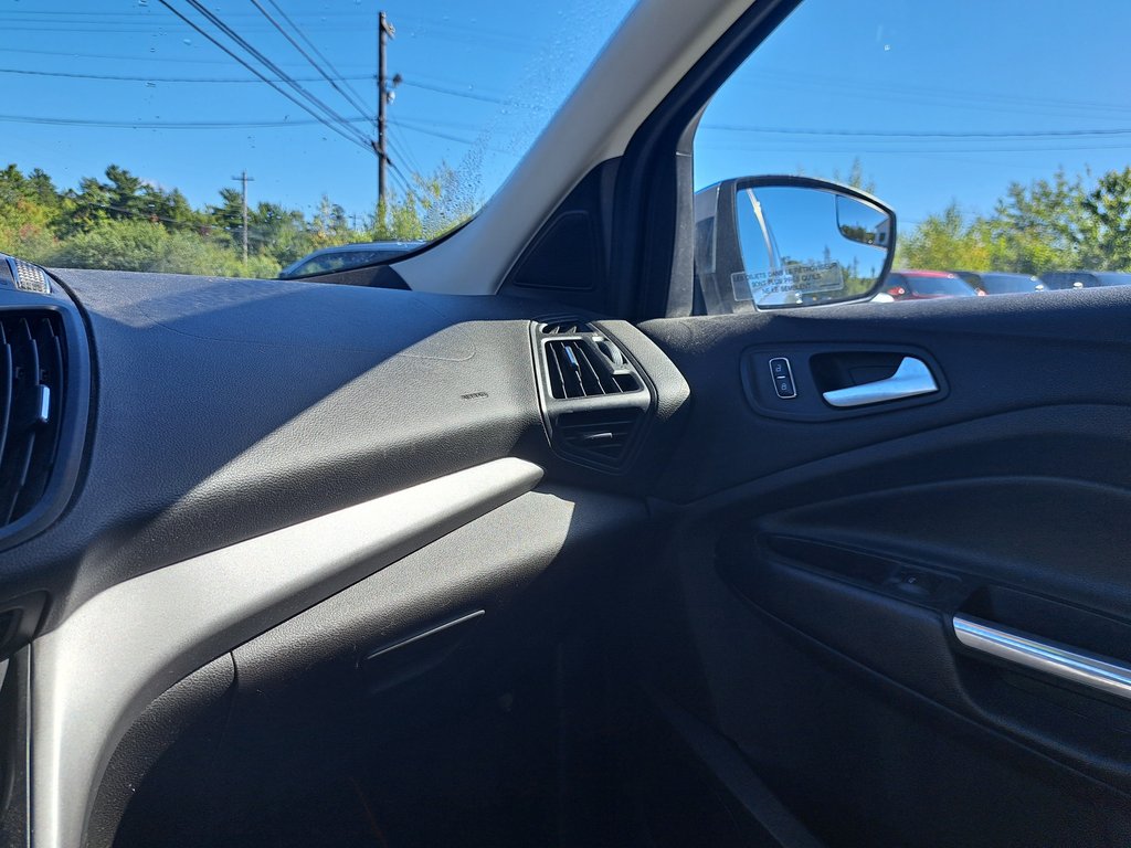2014 Ford Escape SE in Hebbville, Nova Scotia - 18 - w1024h768px