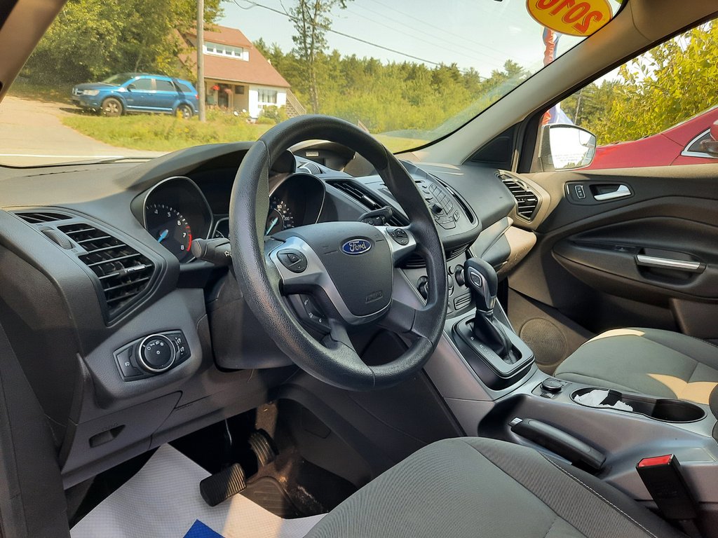 2016 Ford Escape SE in Hebbville, Nova Scotia - 4 - w1024h768px