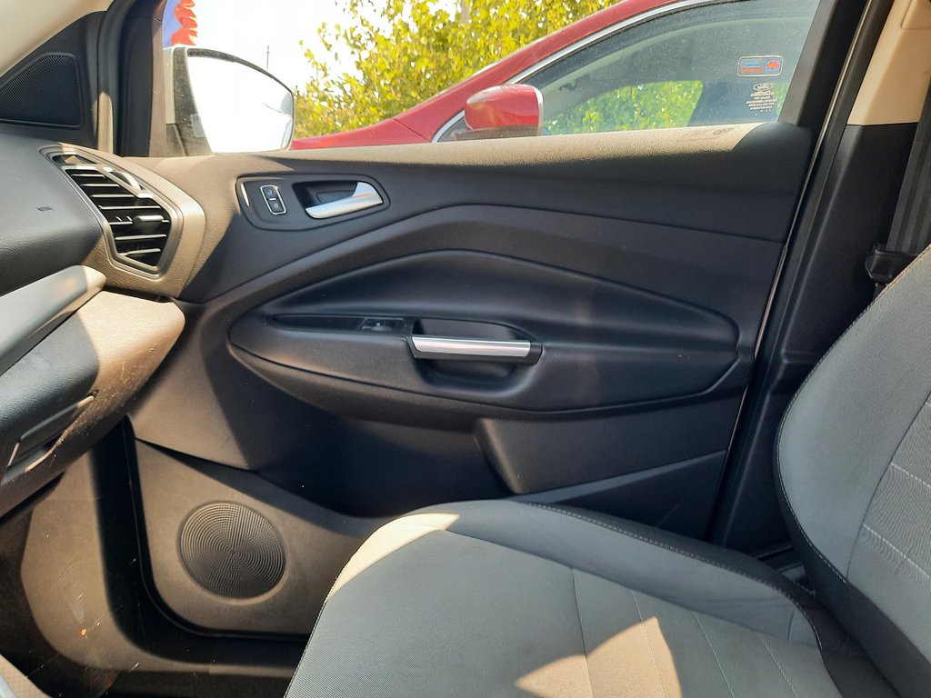 2016 Ford Escape SE in Hebbville, Nova Scotia - 21 - w1024h768px