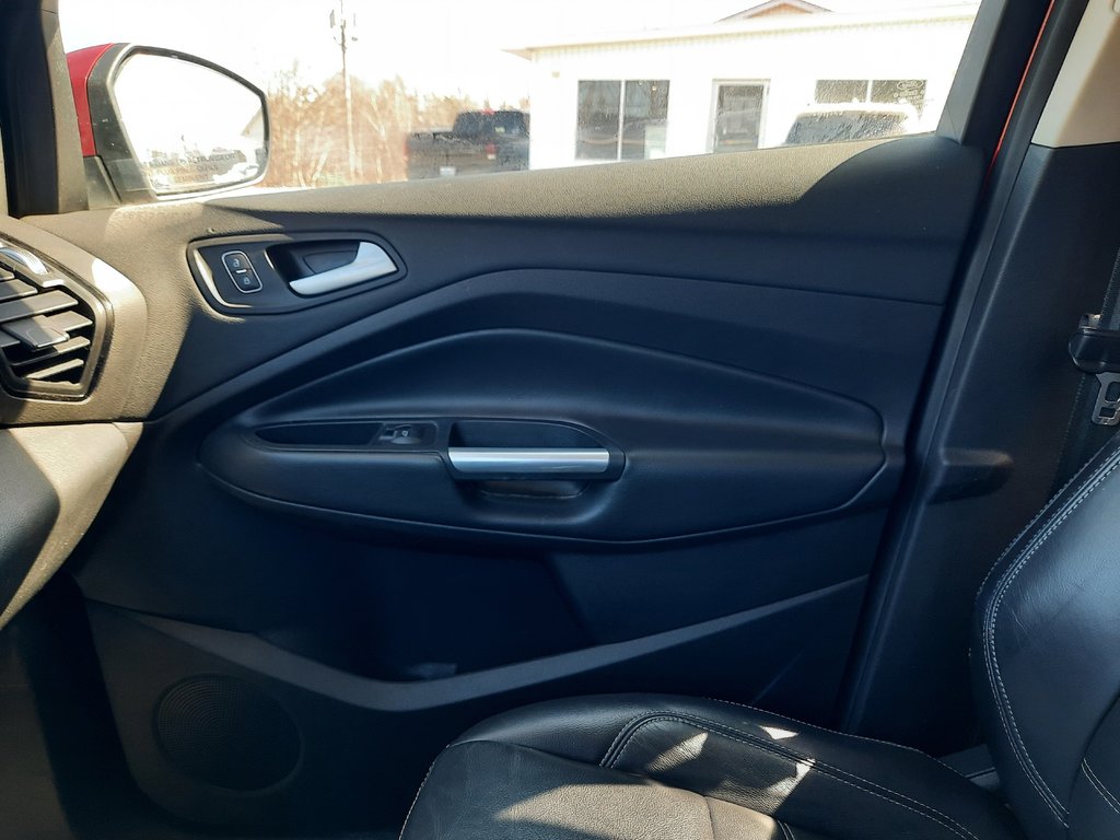 2017 Ford Escape Titanium in Hebbville, Nova Scotia - 23 - w1024h768px
