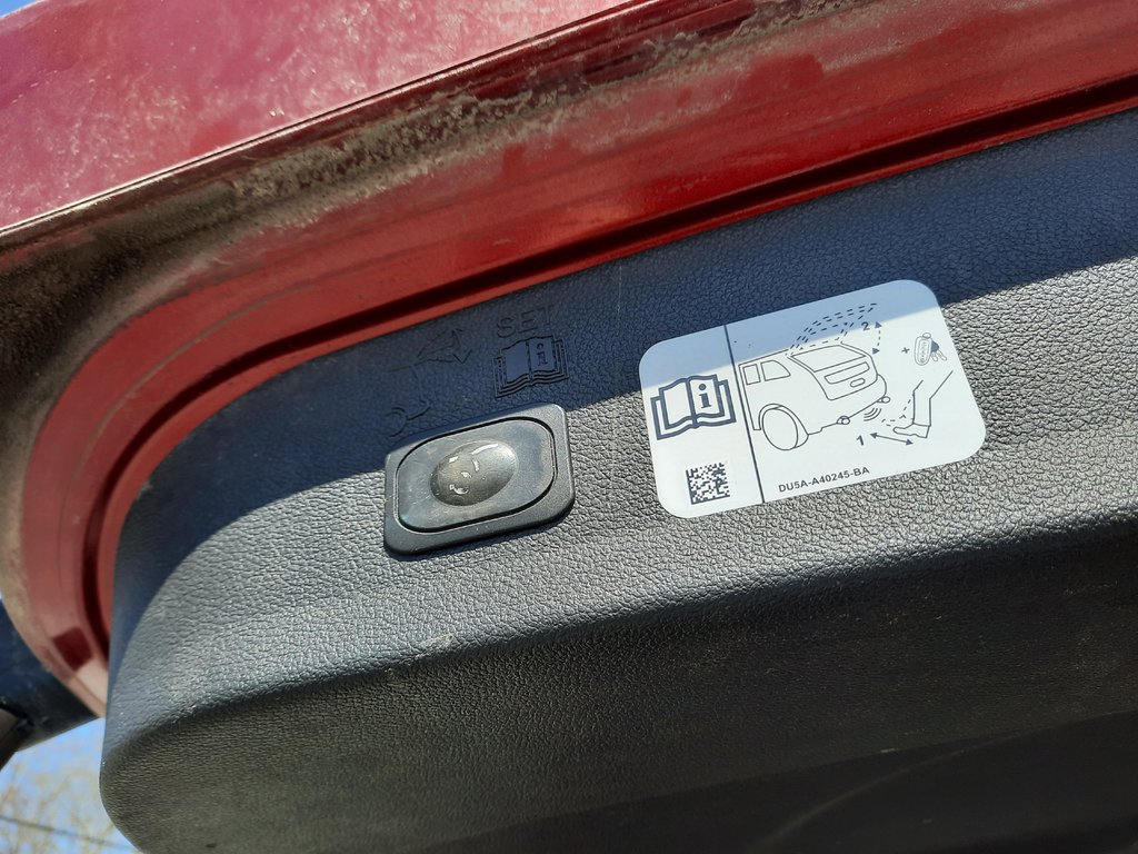 2017 Ford Escape Titanium in Hebbville, Nova Scotia - 10 - w1024h768px