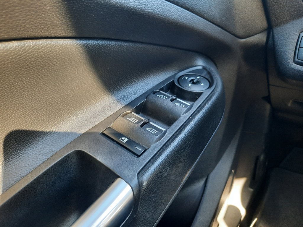 2017 Ford Escape Titanium in Hebbville, Nova Scotia - 12 - w1024h768px